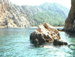 view of porto ceneviz.jpg (17655 bytes)